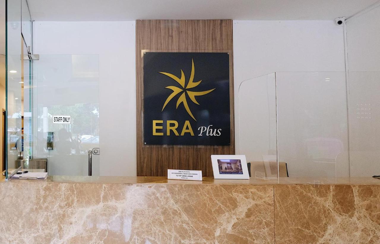 Era Plus Hotel Seri Kembangan Bagian luar foto