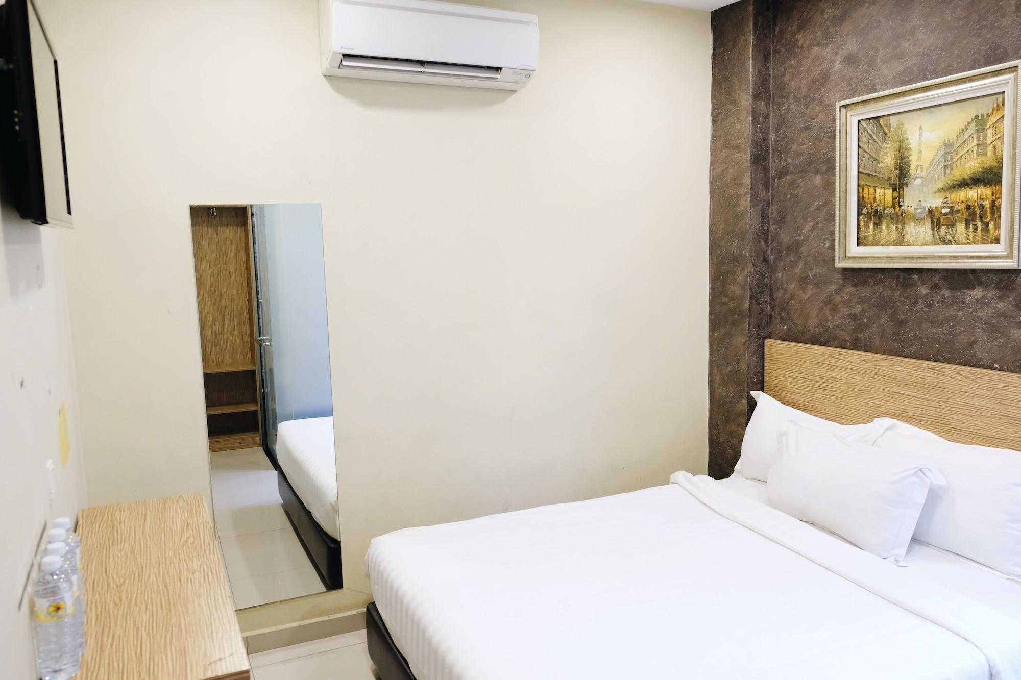 Era Plus Hotel Seri Kembangan Bagian luar foto